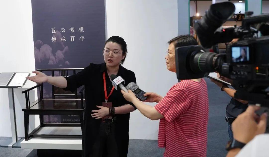 荣鼎轩成为“东阳红木家具”集体商标第一批使用企业之一(图5)