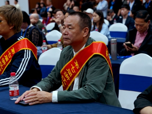 荣鼎轩荣获“第11届中国（浙江）工艺美术精品博览会”金银奖